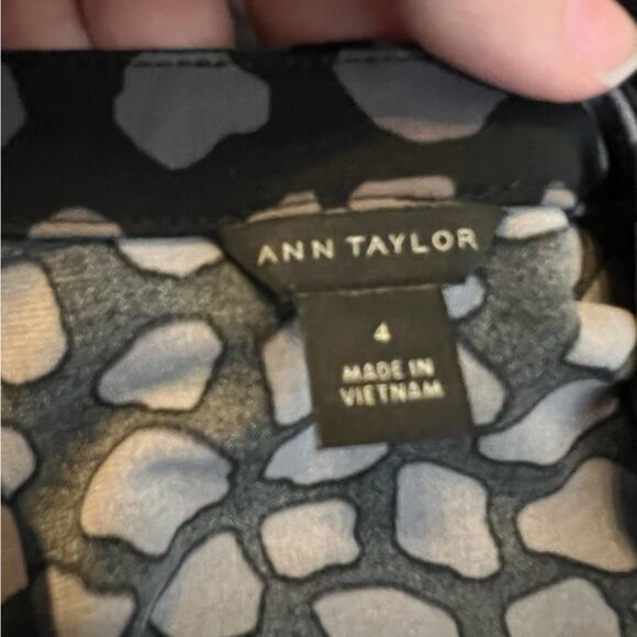 Ann Taylor Black Giraffe Print Matte Jersey
Wrap Dress black gray Sz 4 - Picture 5 of 7